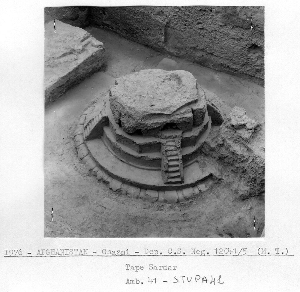 07 Minor_cultic_areas_ _room_41_and_stupa_41