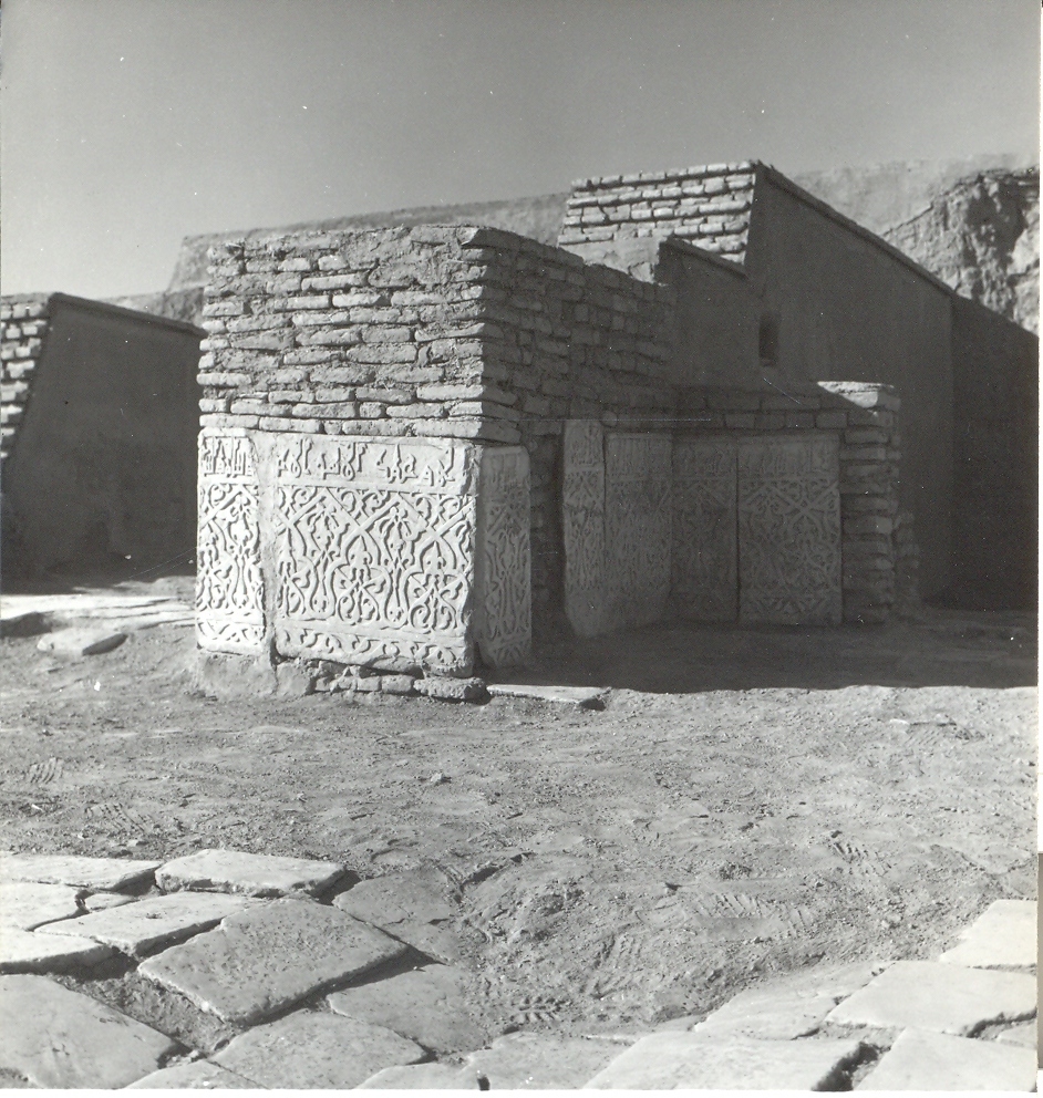 1964_Marble_dado_panels_Neg2934_3_US