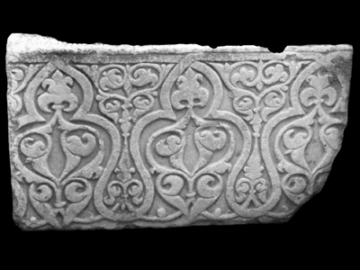 Dado with interlaced arches (type 11a)