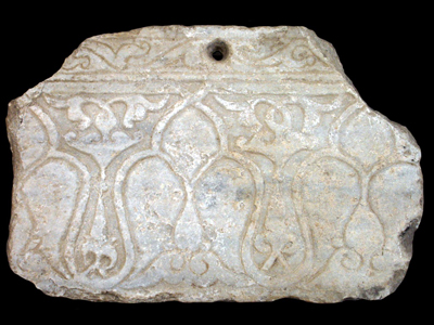 Dado with interlaced arches (type 7a)
