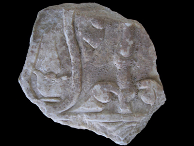 Dado with trilobated arches (type 26)
