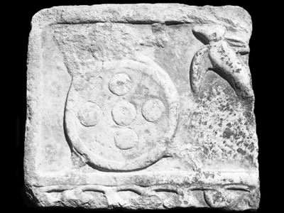 Dado with zoomorphic decoration (type 42)